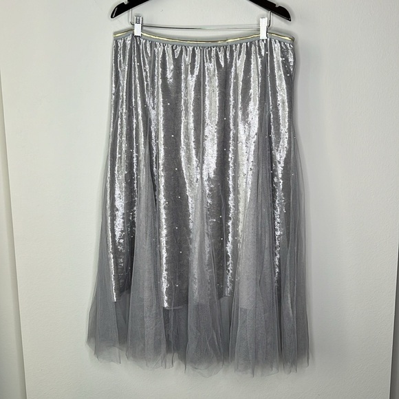 RAGA Anthropologie Velvet Midi Skirt w/Pearl Detail & Tulle Overlay Gray Size 1X - Picture 4 of 9
